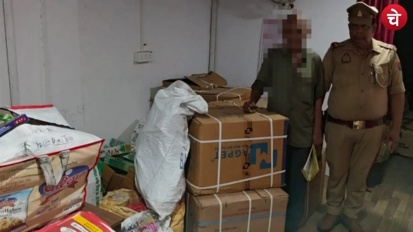 In Jaunpur, the police arrested an accused with five quintals of illegal firecrackers